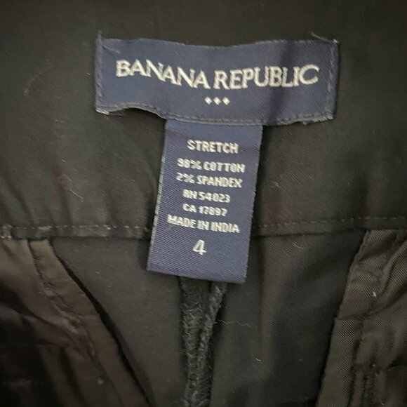 Banana Republic Solid Black Stretch Capris with Pockets - Size 4 - Picture 4 of 5